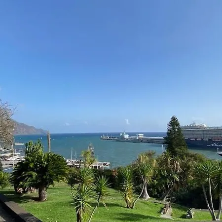 דירה Marina